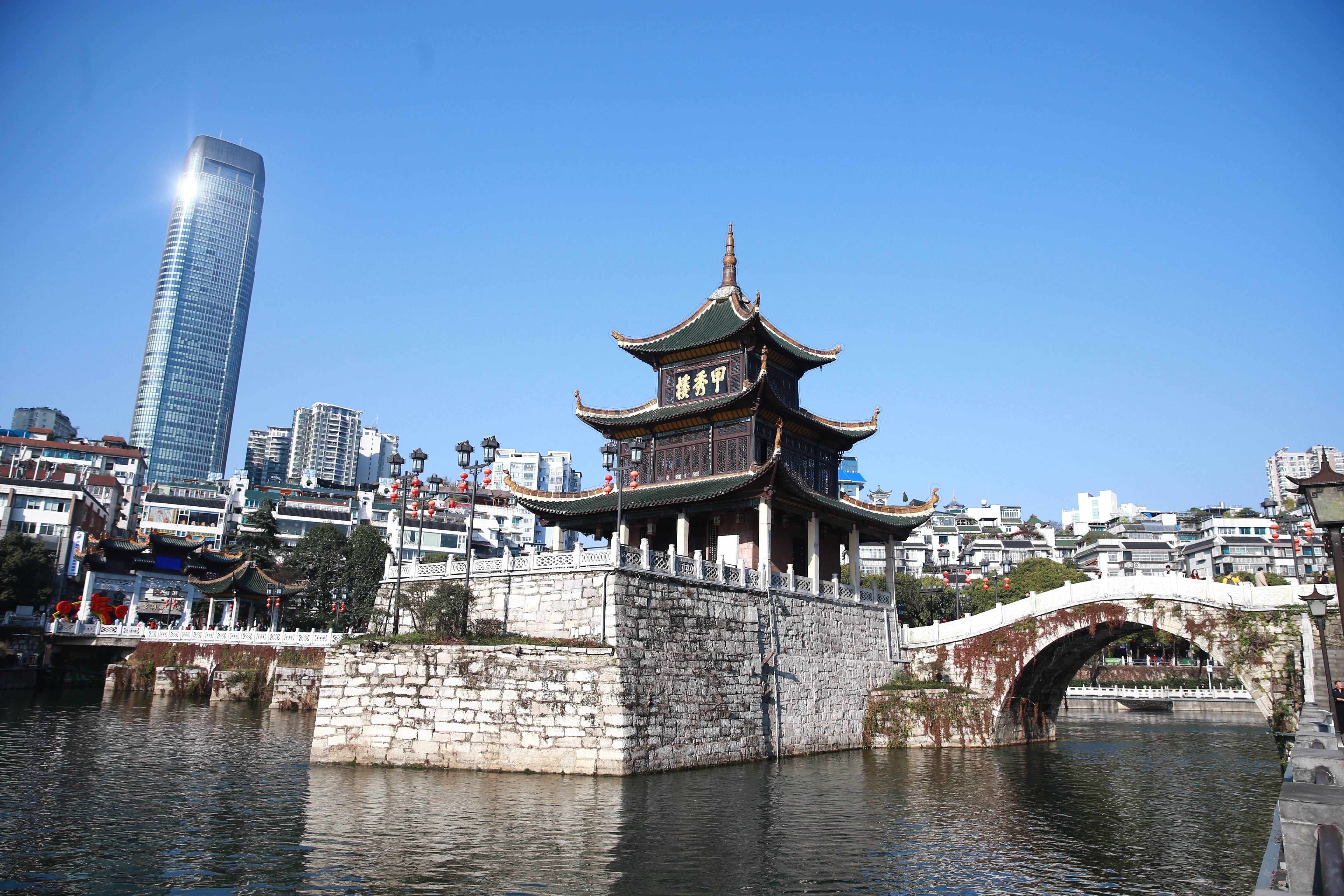中国数谷, 师炜今年, 女车手师炜