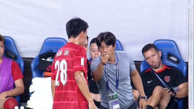 但是在比赛, 自信心和强 但是在比赛, 自信心和强