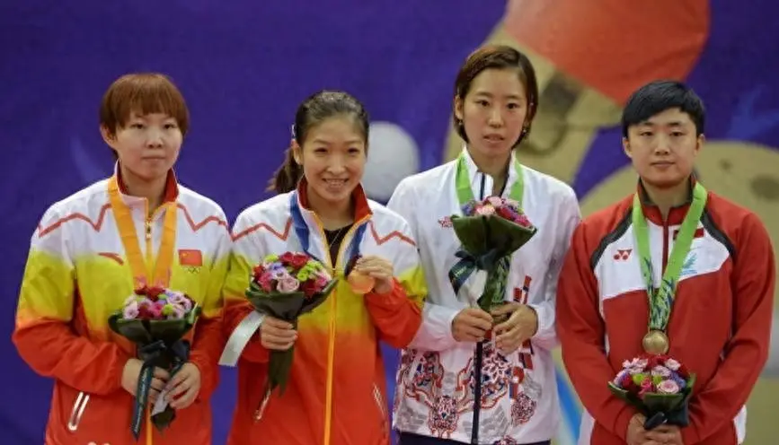 entit, 俱乐部 entit, 俱乐部